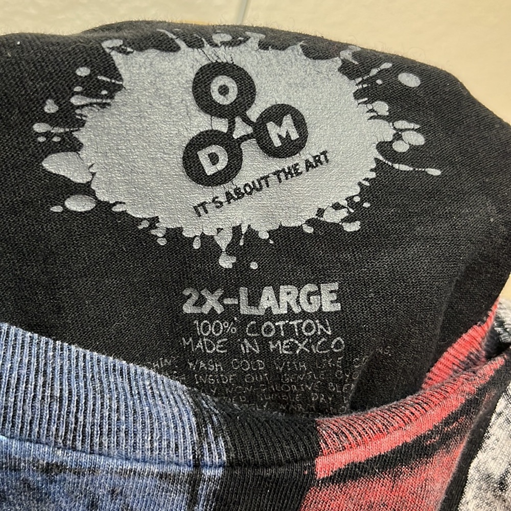 Patriotic American flag art T-shirt - Picture 3 of 4
